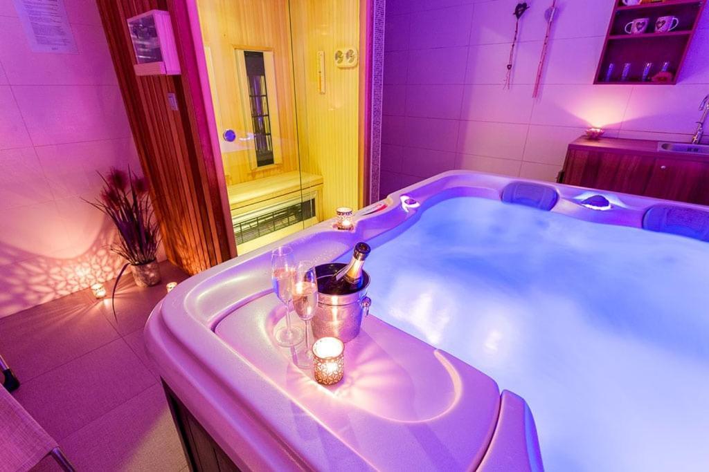 Villa Aina Boutique Hotel Lasko Bagian luar foto
